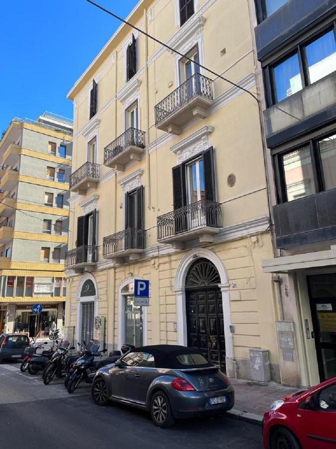Casa In Centro Con Terrazzo Apartment Bari Luaran gambar