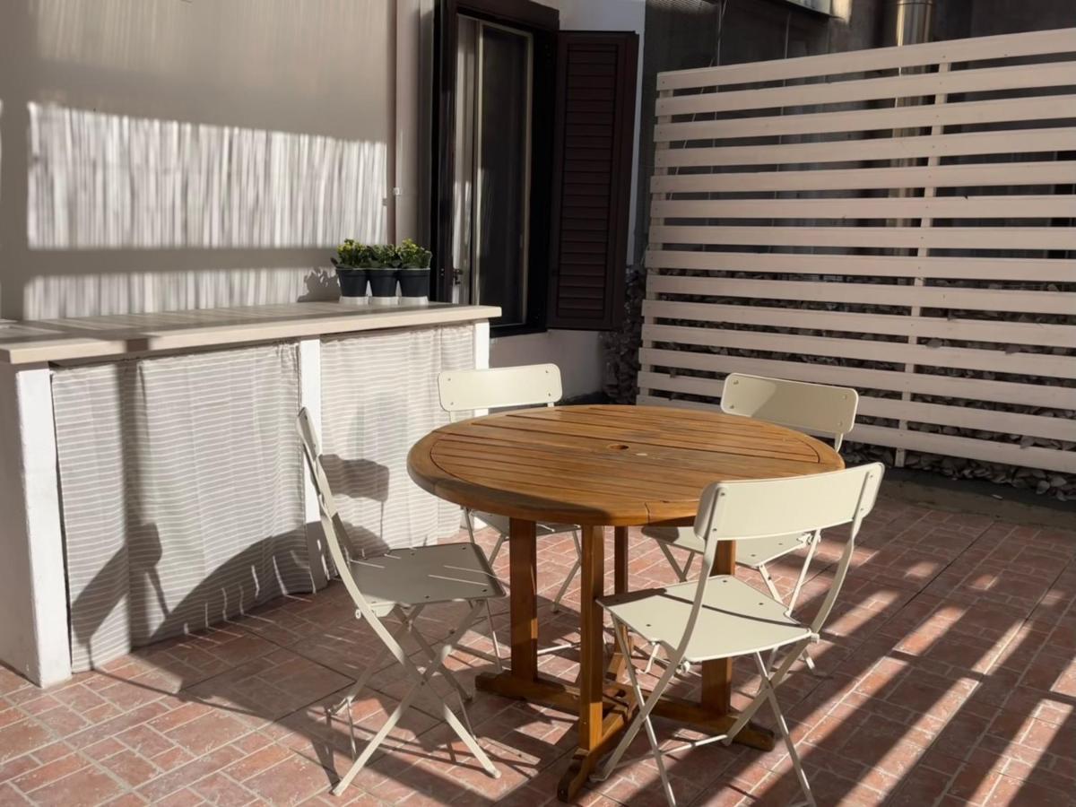 Casa In Centro Con Terrazzo Apartment Bari Luaran gambar
