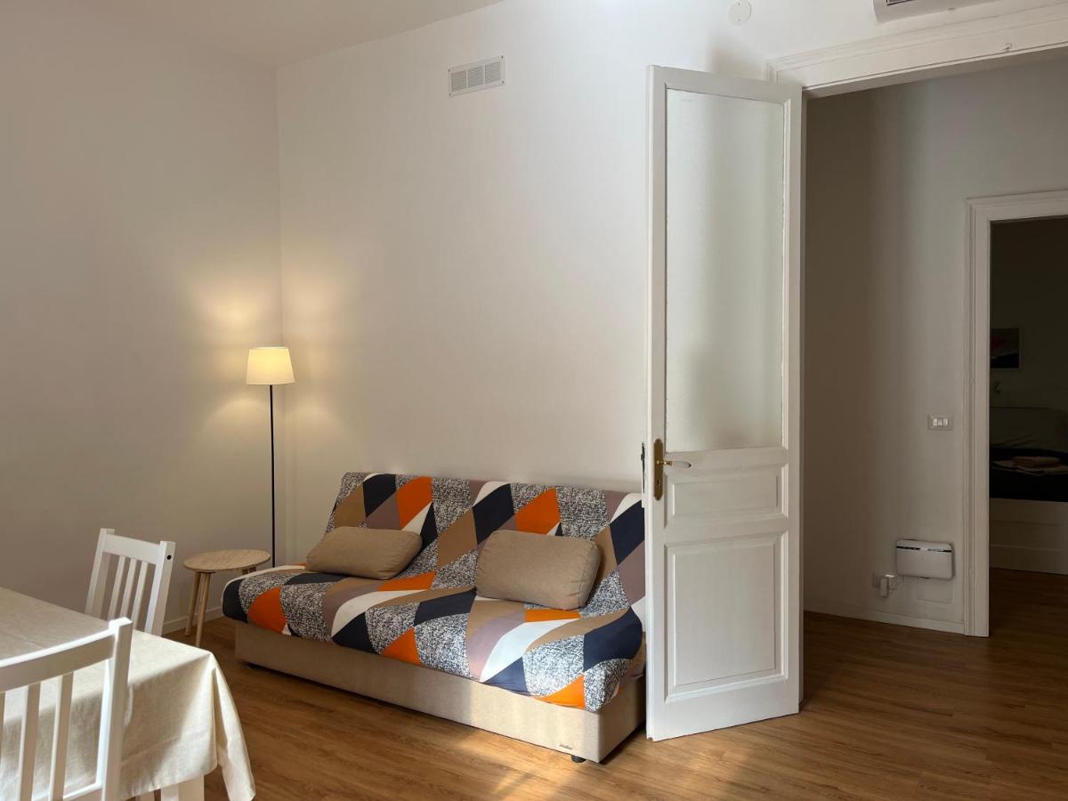 Casa In Centro Con Terrazzo Apartment Bari Luaran gambar