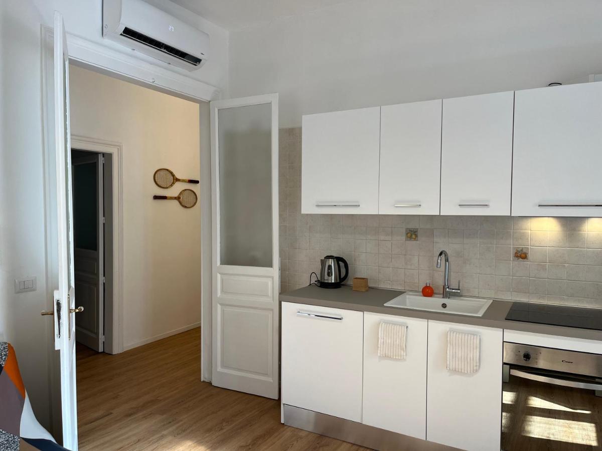 Casa In Centro Con Terrazzo Apartment Bari Luaran gambar